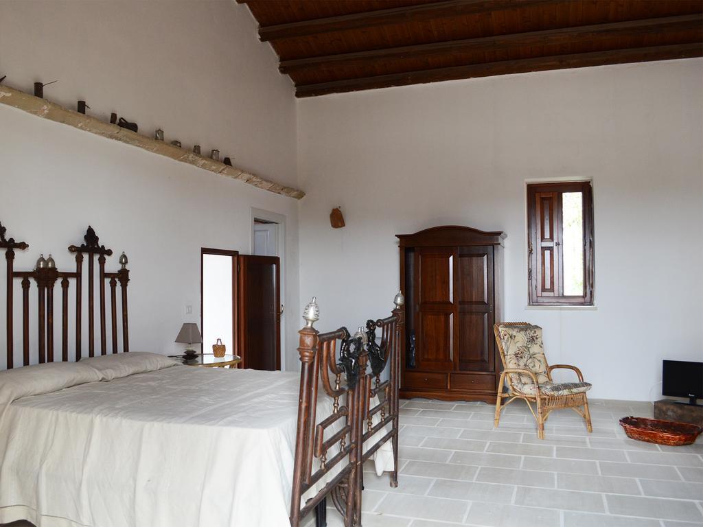 Casino De Viti - Dimora Storica Con Piscina Villa Vaste Room photo